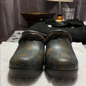 CROCS Brown and Gray Comfort Clogs